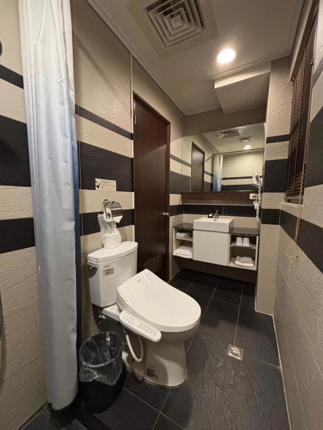 F Hotel - Tam Nghĩa Ngoại thất bức ảnh