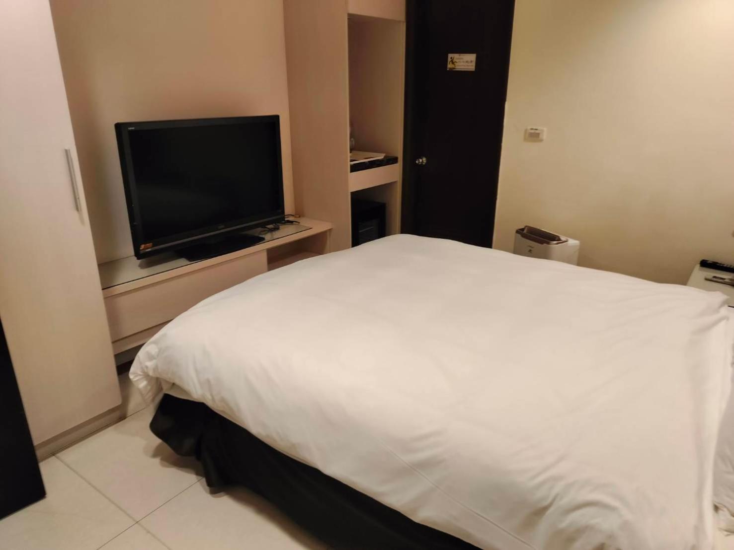 F Hotel - Tam Nghĩa Ngoại thất bức ảnh