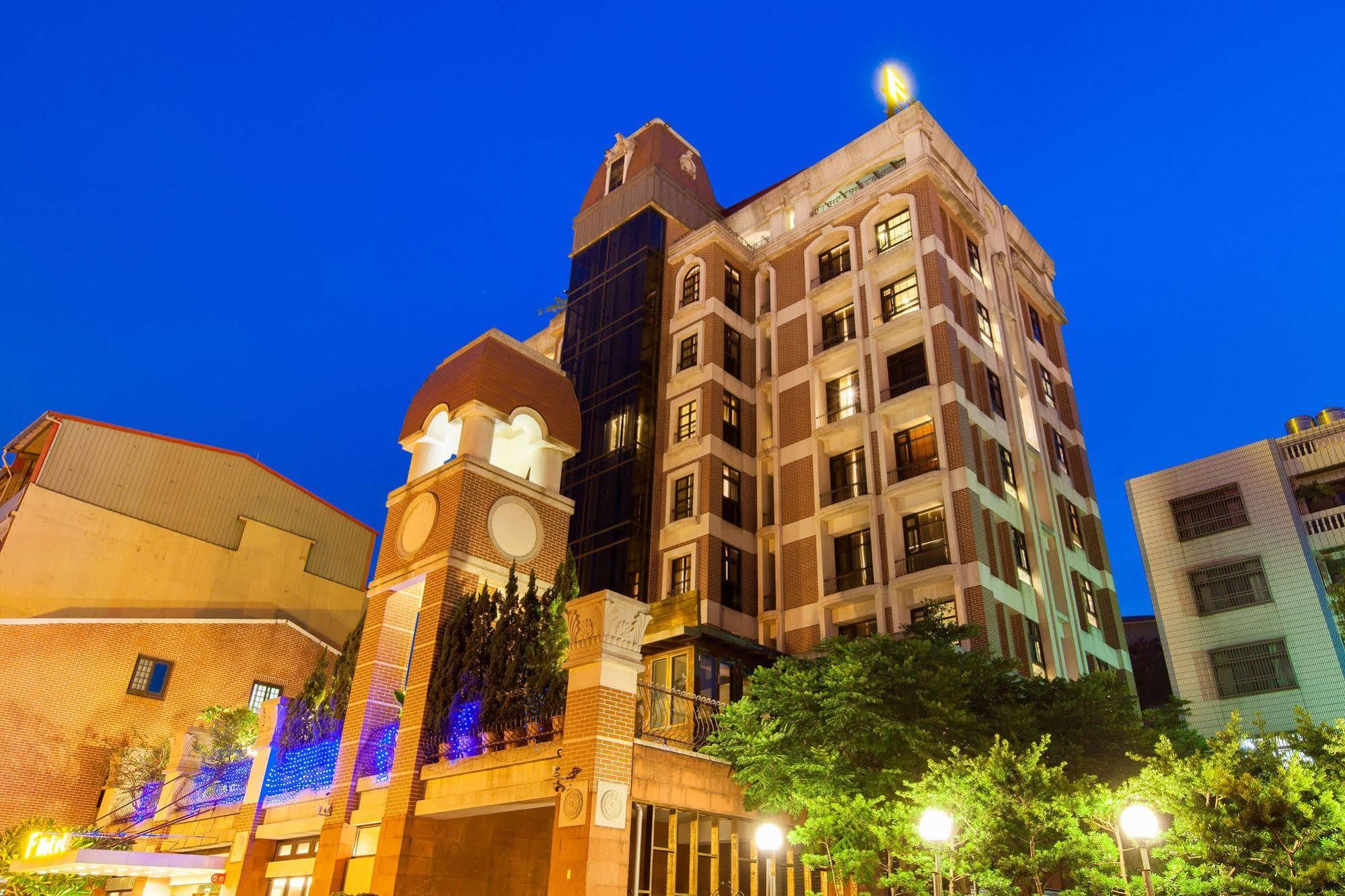 F Hotel - Tam Nghĩa Ngoại thất bức ảnh
