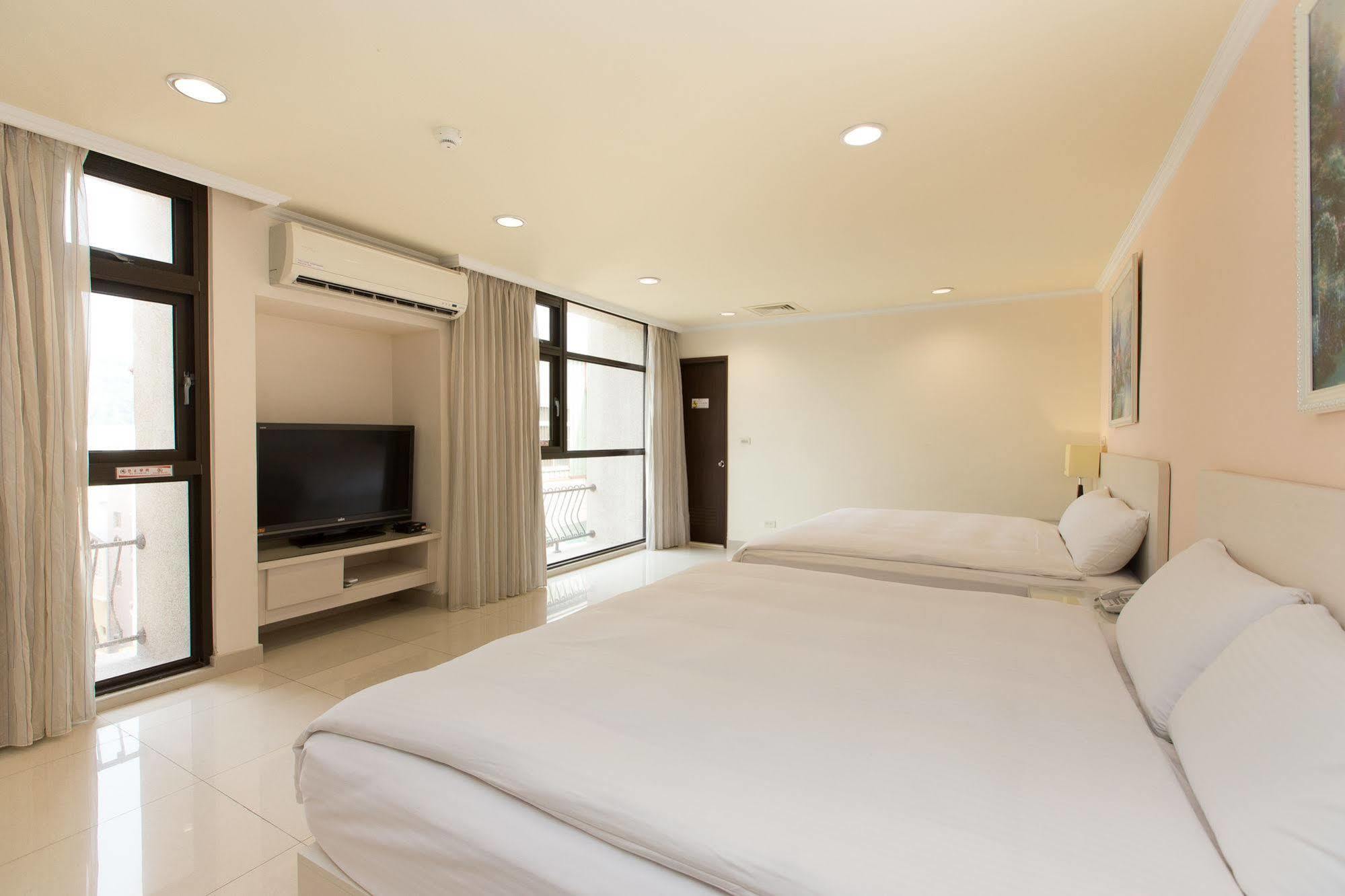F Hotel - Tam Nghĩa Ngoại thất bức ảnh