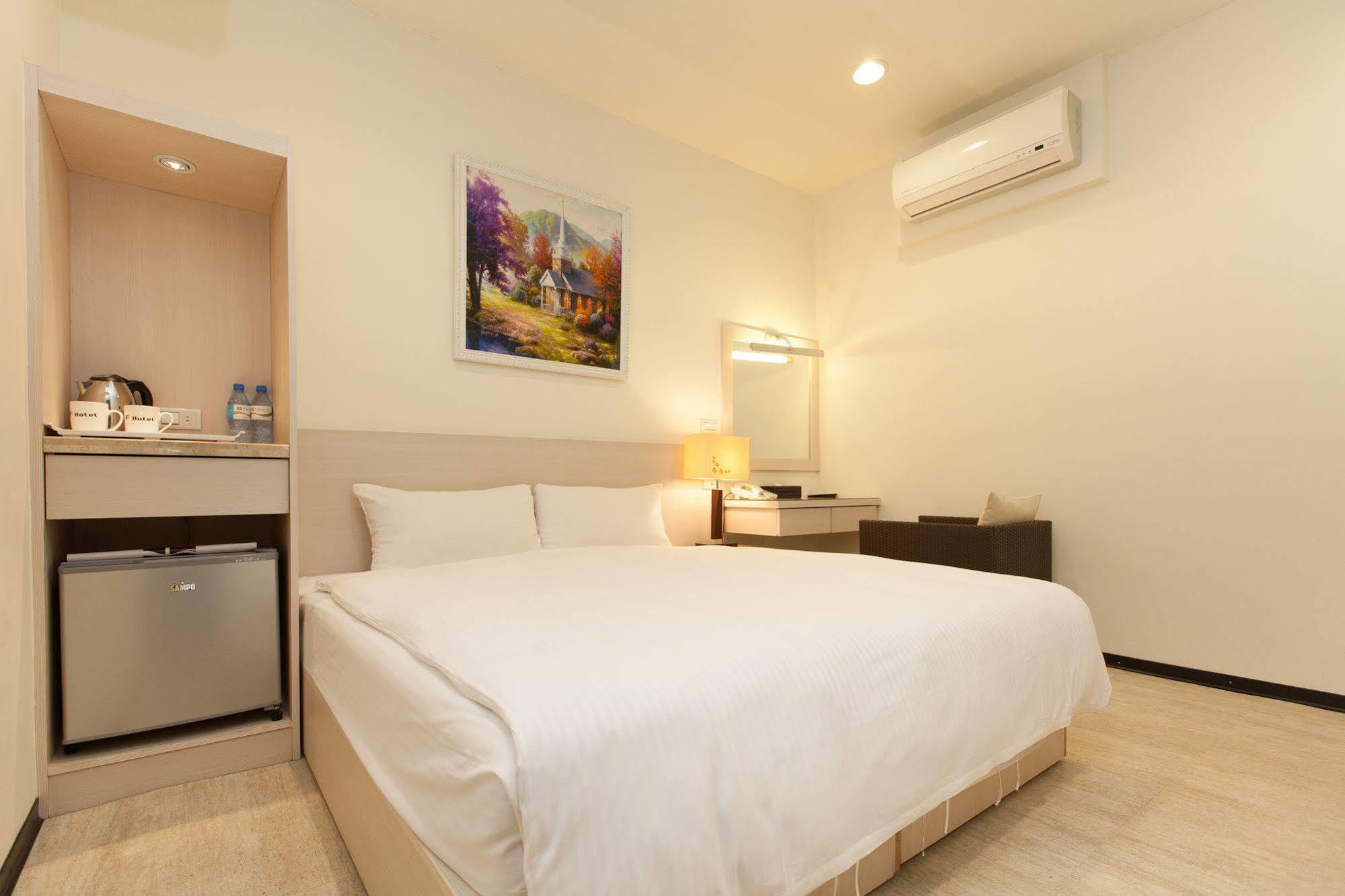 F Hotel - Tam Nghĩa Ngoại thất bức ảnh